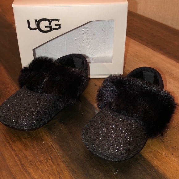 UGG Other - UGG Infant Fluff Glitter Ballet Flat